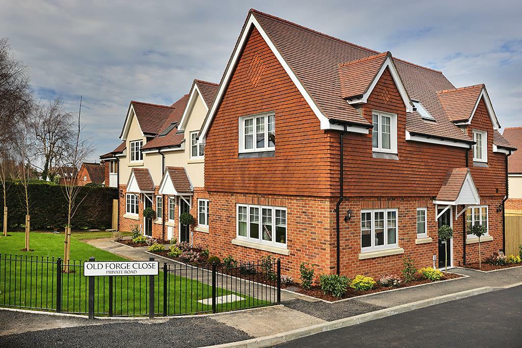 3 bedroom semidetached house for sale in Old Close, Great