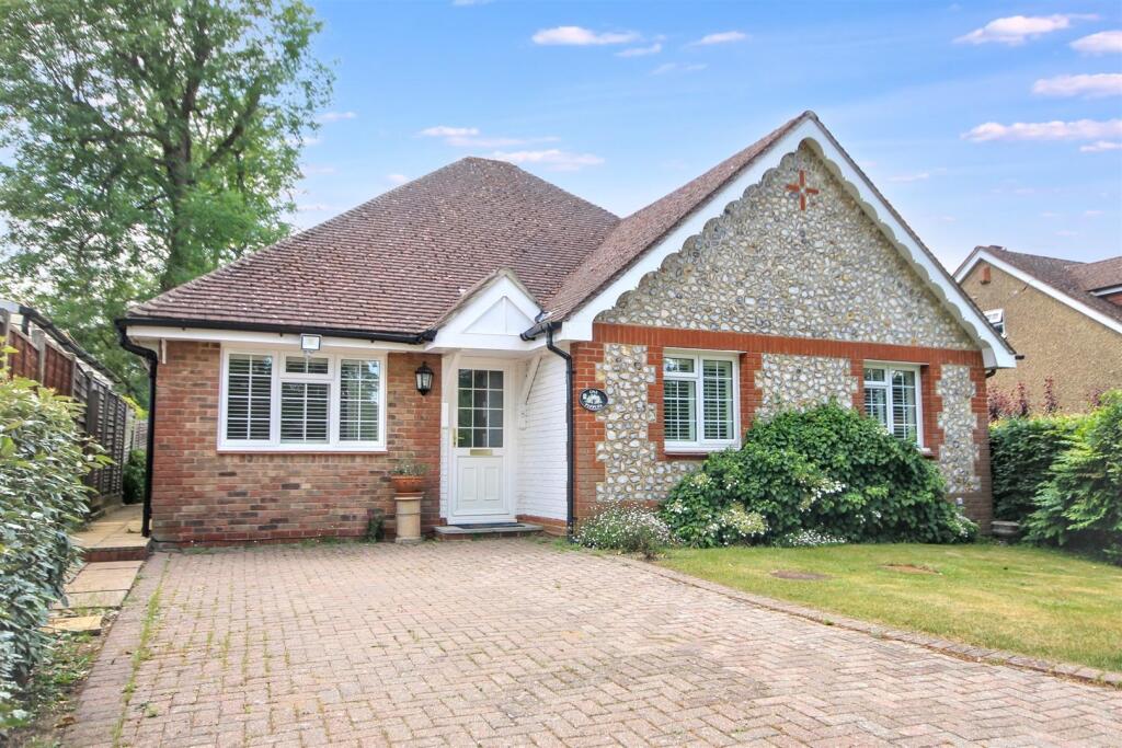 Main image of property: APPLETREE CLOSE, FETCHAM, KT22