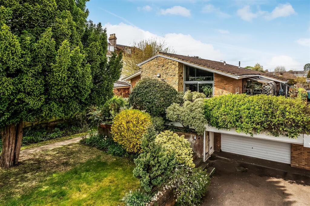 Main image of property: PARKERS LANE, ASHTEAD KT21