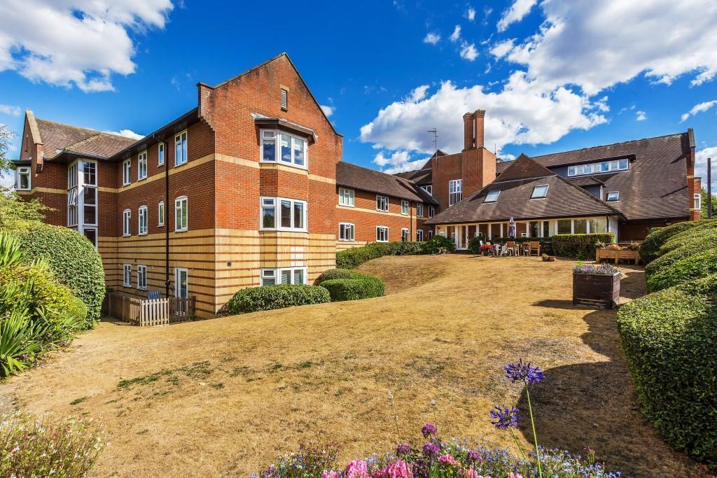 2 bedroom retirement property for sale in Canterbury Court, Dorking, RH4