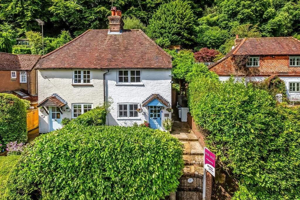 2 bedroom semidetached house for sale in Holmbury St Mary, RH5
