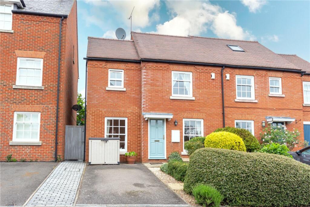 4 bedroom semi-detached house for sale in Goldsmith Way, St. Albans, Hertfordshire, AL3
