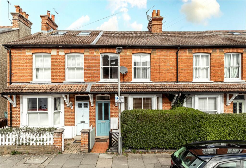 3 bedroom terraced house for sale in Burnham Road, St. Albans, Hertfordshire, AL1