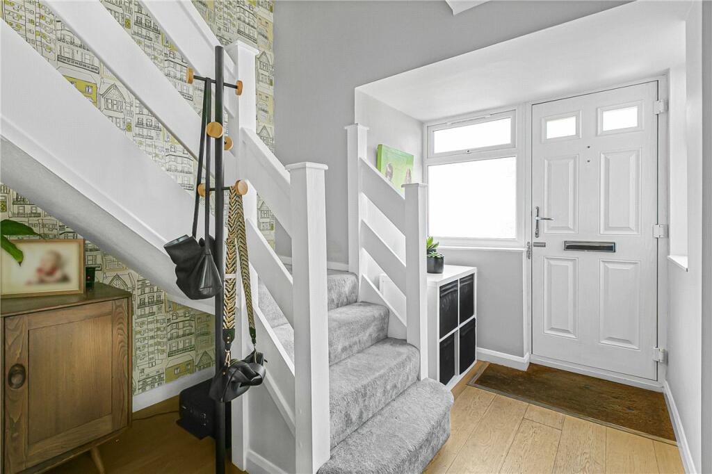 Additional property image - Hadrian Close, St. Albans, Hertfordshire, AL3