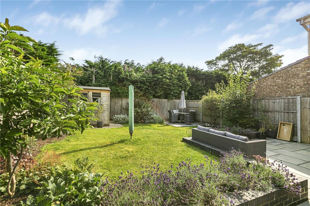 Additional property image - Hadrian Close, St. Albans, Hertfordshire, AL3