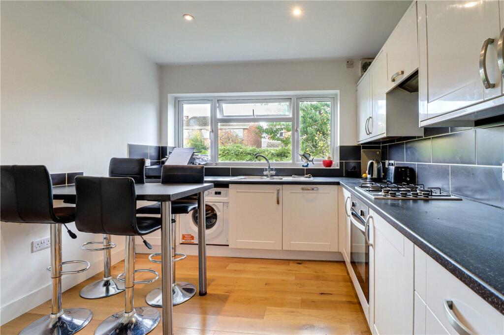 Additional property image - Dubrae Close, St. Albans, Hertfordshire, AL3