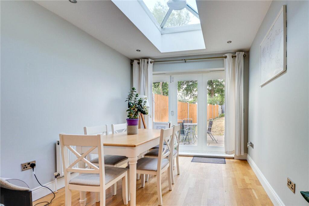 Additional property image - Chiswell Green Lane, St. Albans, Hertfordshire, AL2
