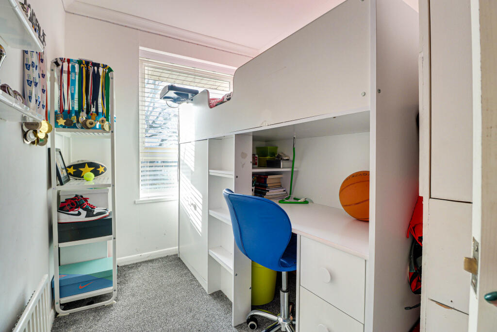 Additional property image - Cedarwood Drive, St. Albans, Hertfordshire, AL4
