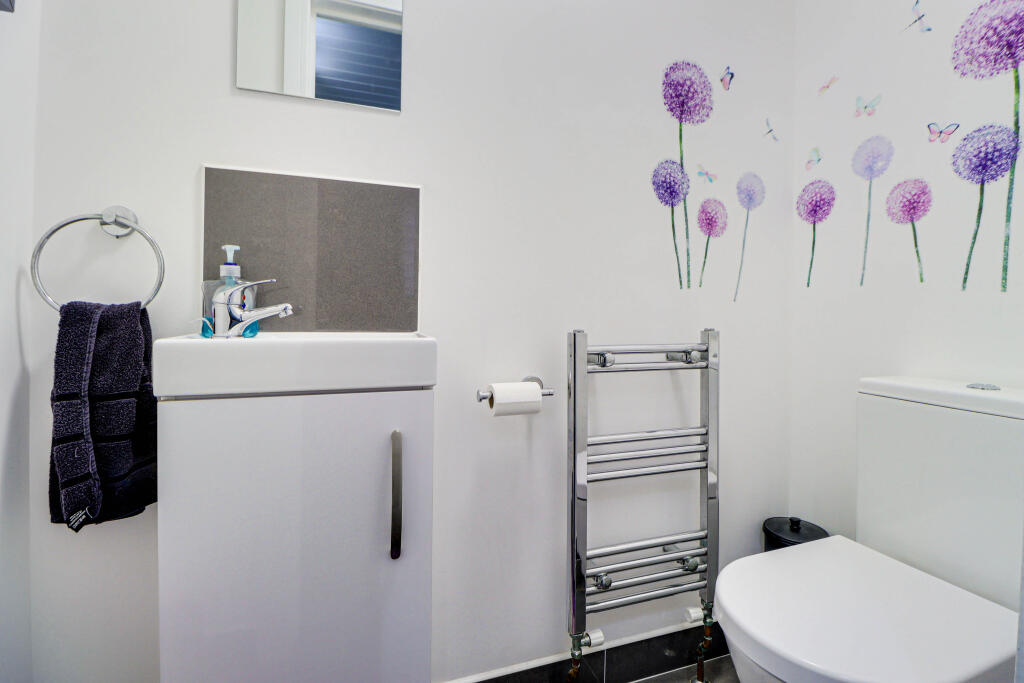 Additional property image - Cedarwood Drive, St. Albans, Hertfordshire, AL4