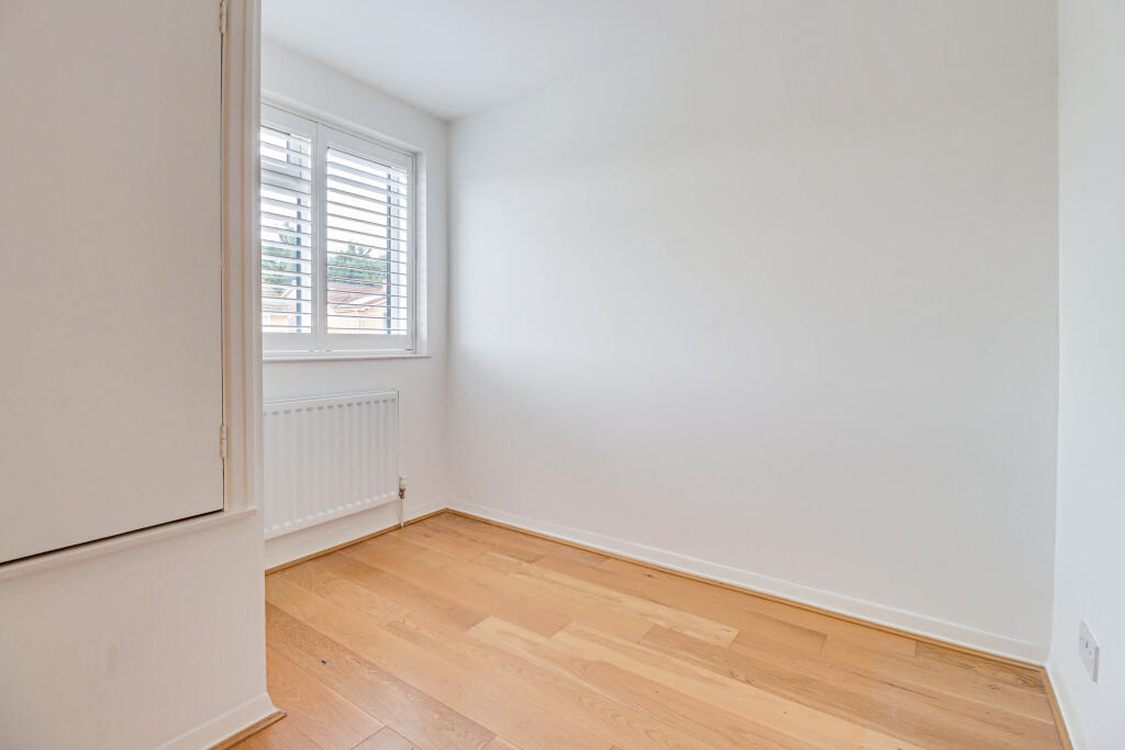Additional property image - Hawthorn Way, St. Albans, Hertfordshire, AL2