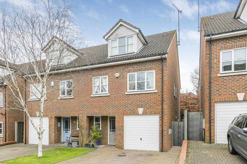 Main image of property: Waverley Road, St. Albans, AL3