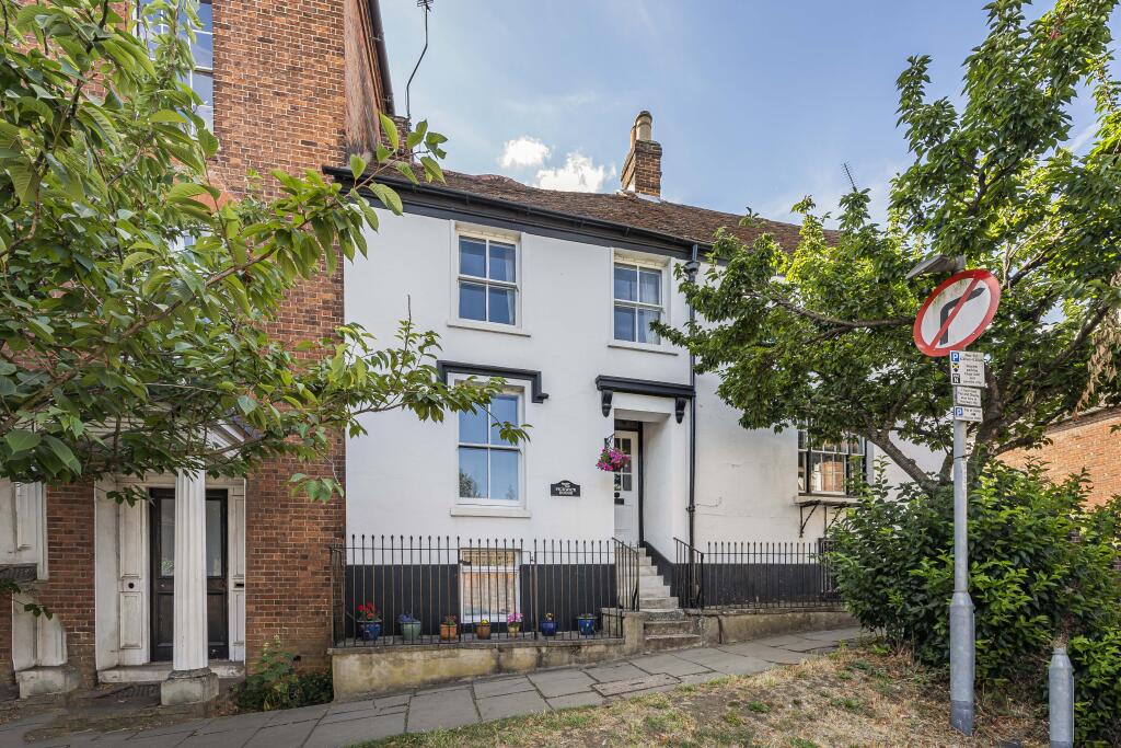 Main image of property: Holywell Hill, St Albans, AL1