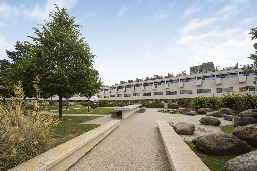 Main image of property: Gabriel Square, St. Albans, Hertfordshire, AL1