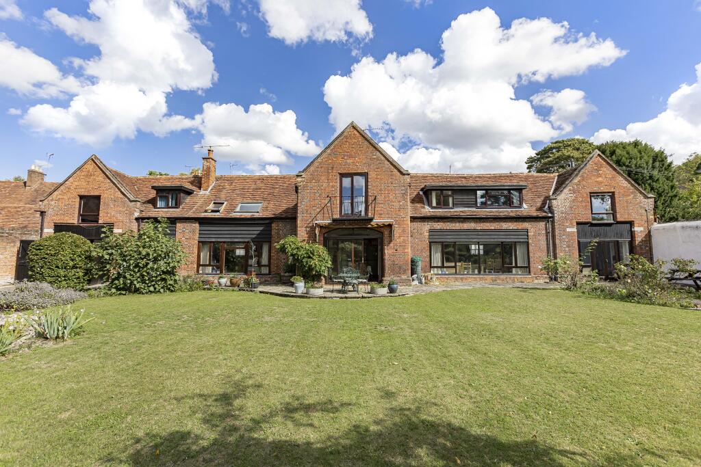 Main image of property: Fishpool Street, St. Albans, Hertfordshire, AL3