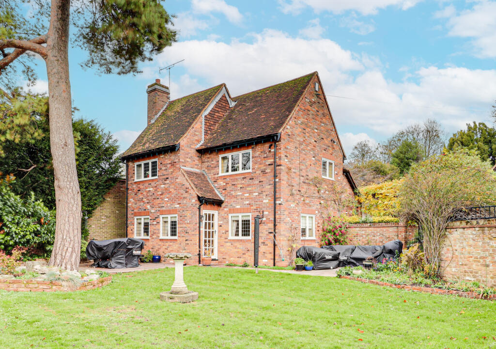 Main image of property: Fishpool Street, St. Albans, Hertfordshire, AL3