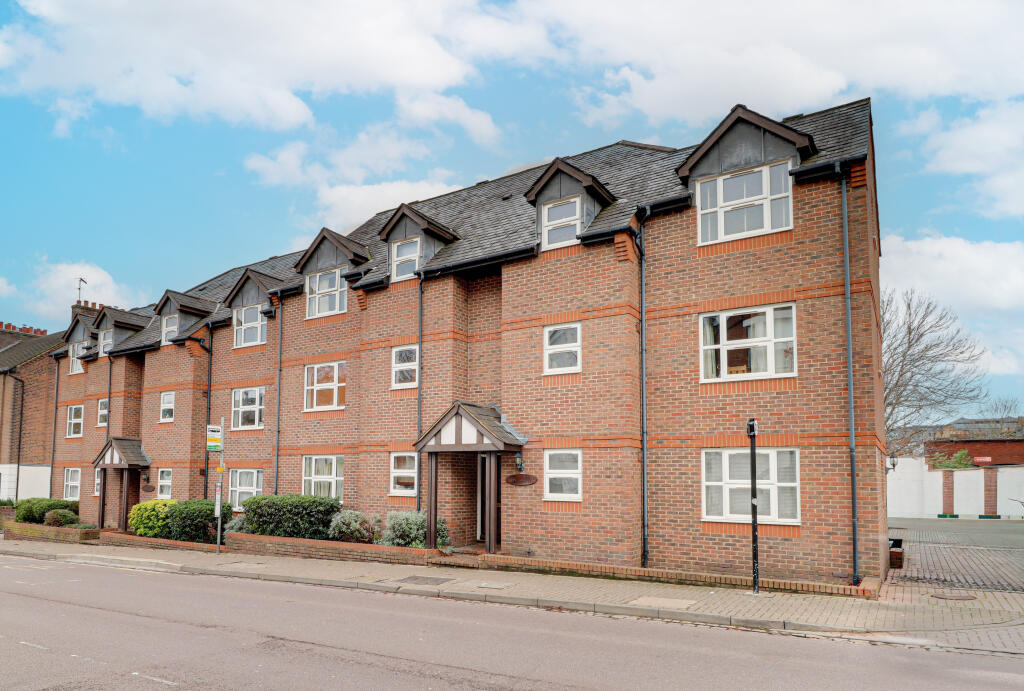 Main image of property: Alma Road, St Albans, AL1