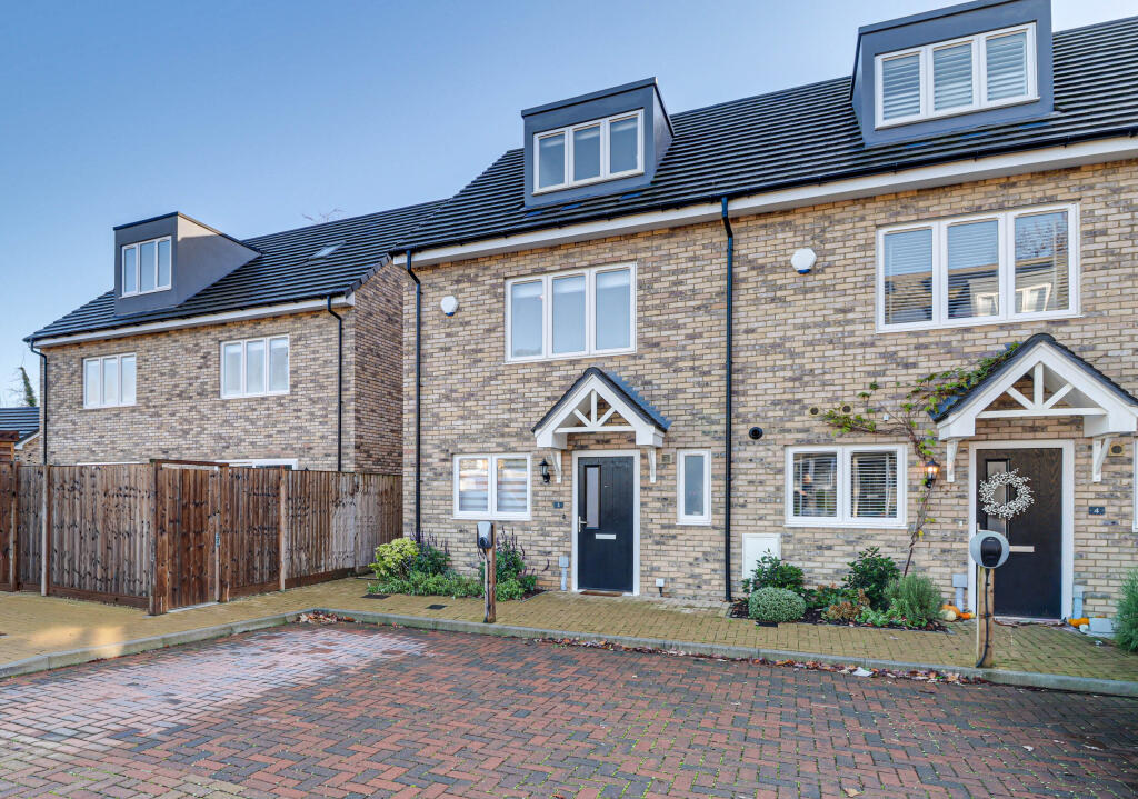 Main image of property: Jenny Lane, St Albans, AL1