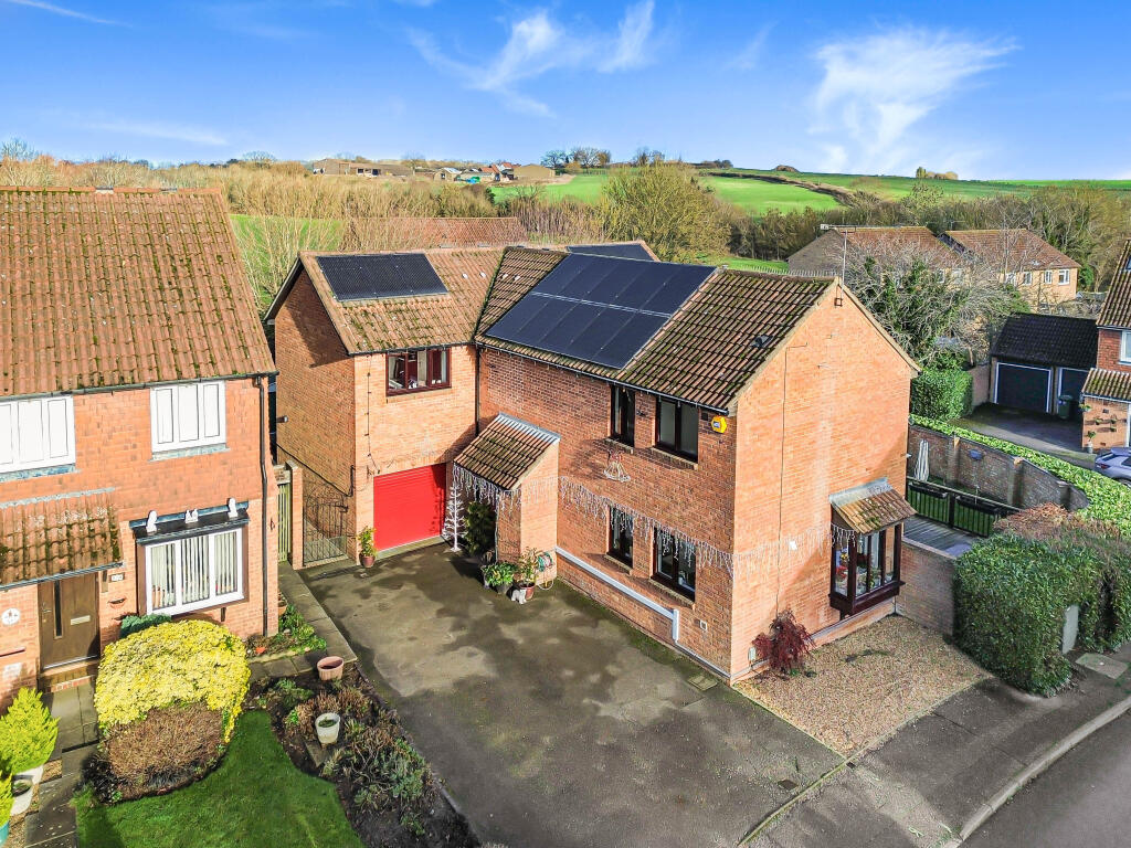 Main image of property: Beverley Gardens, St Albans, AL4