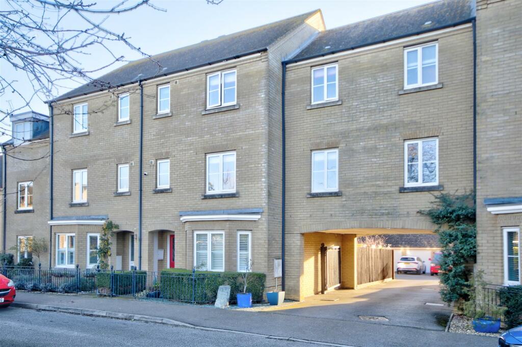 5 bedroom town house for sale in Stour Green, Ely, CB6