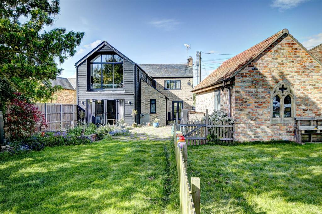 3 bedroom house for sale in Hillrow, Haddenham, Ely, CB6