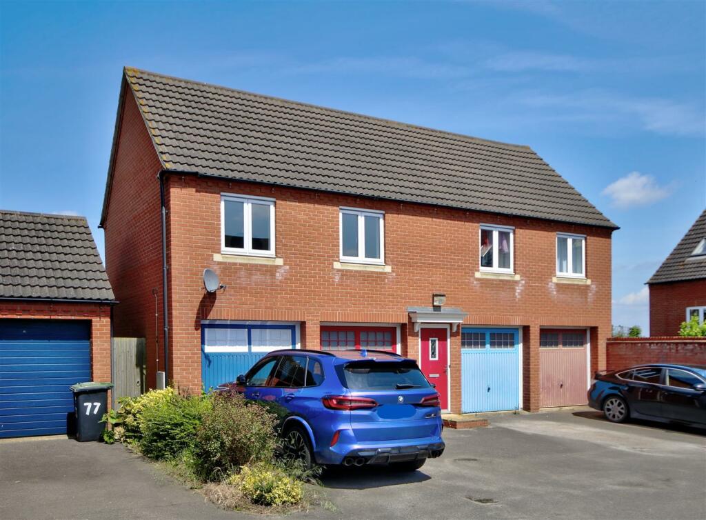 2 bedroom apartment for sale in Longchamp Drive, Ely, CB7