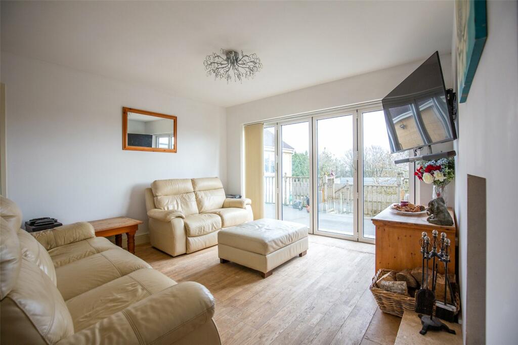 Additional property image - Vallis Road, Frome, Somerset, BA11