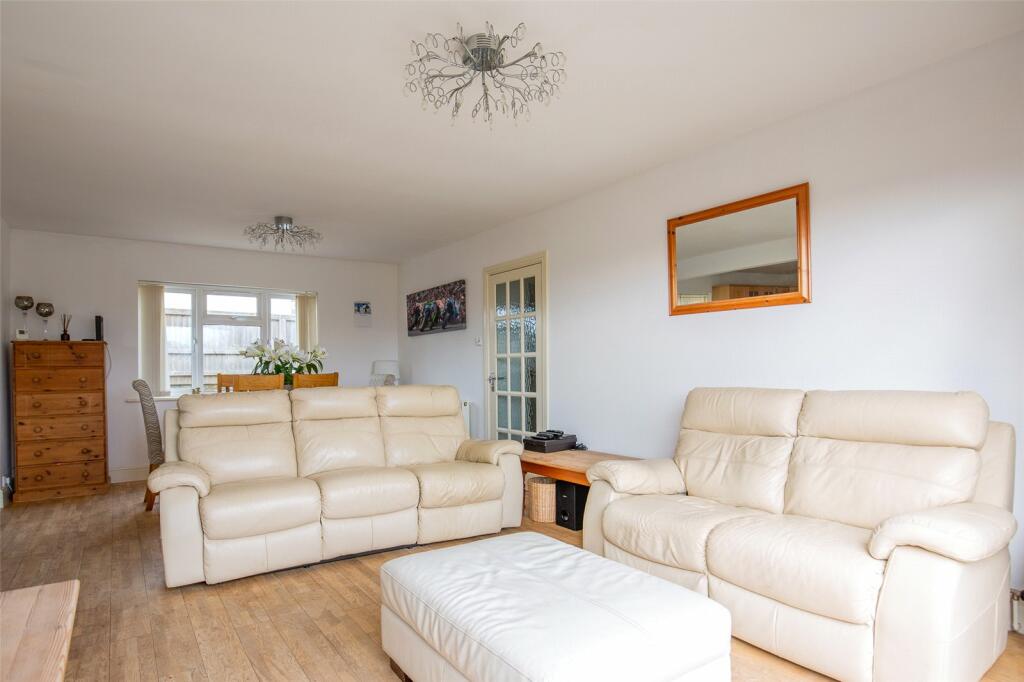 Additional property image - Vallis Road, Frome, Somerset, BA11