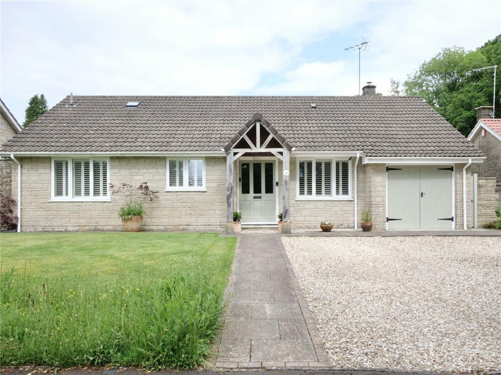3 bedroom bungalow for sale in Boundary Close, Radstock, BA3