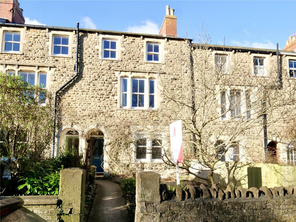 4 bedroom terraced house for sale in Weymouth Road, Frome, Somerset, BA11