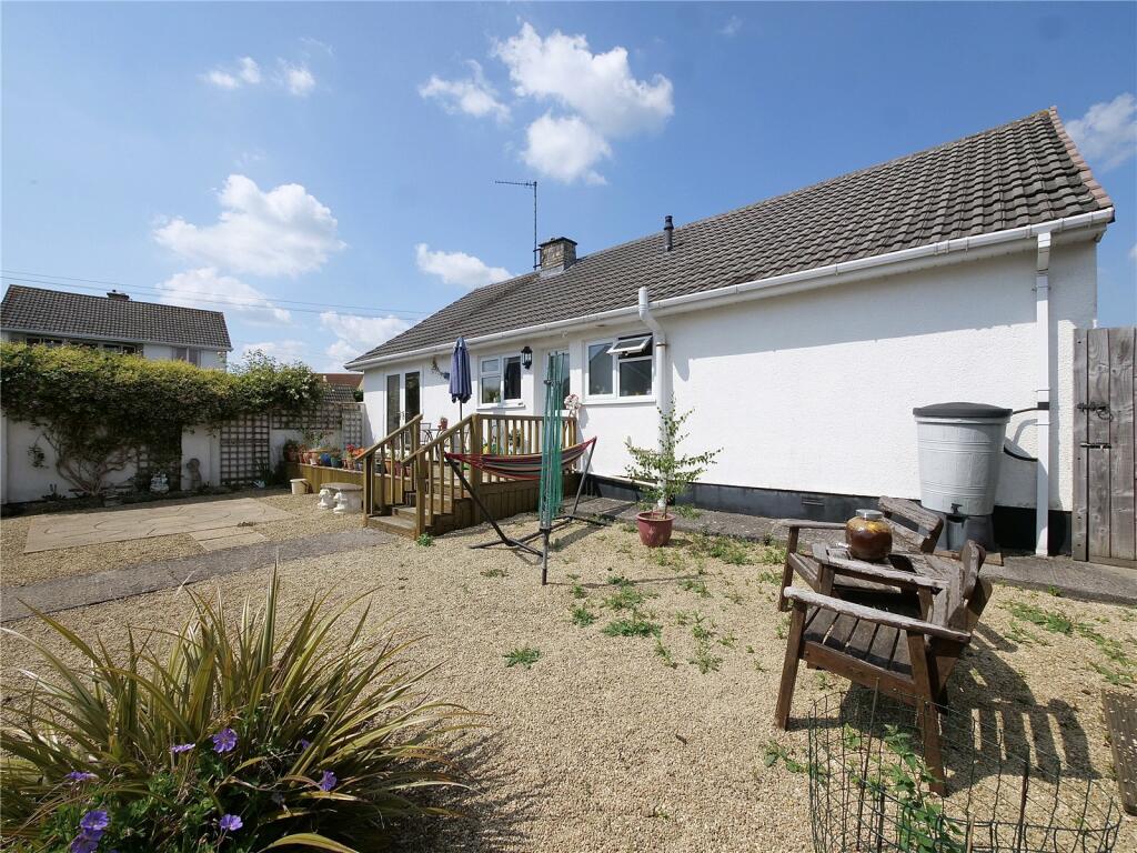 Additional property image - Critchill Grove, Frome, BA11