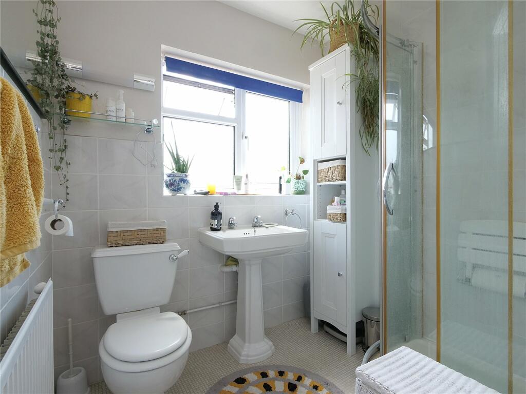 Additional property image - Critchill Grove, Frome, BA11