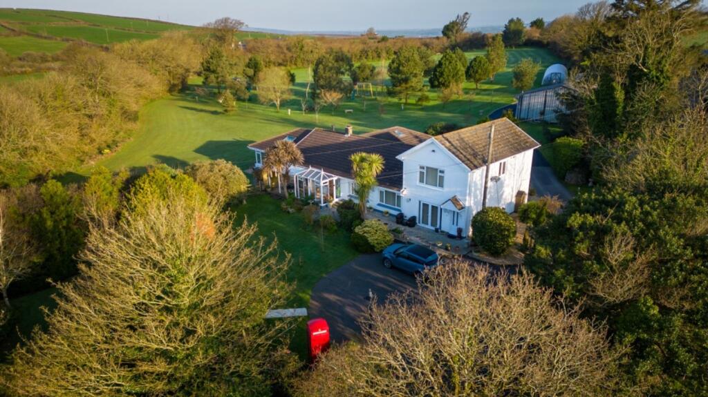 6 bedroom detached bungalow for sale in , Fenton Pitts, Bodmin