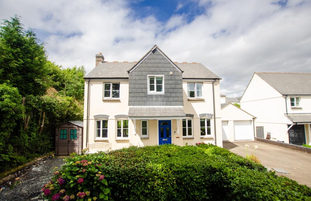 Main image of property: 49 Kestell Parc, Bodmin, PL31 1HP