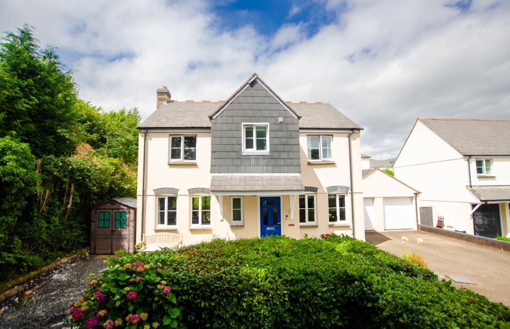 Main image of property: 49 Kestell Parc, Bodmin, PL31 1HP
