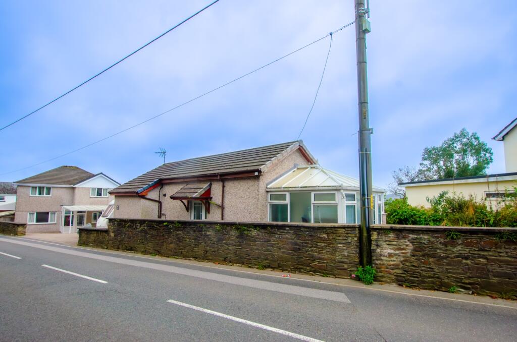 Main image of property: Little Towan 7A Beacon Road, Bodmin, PL31 1AS