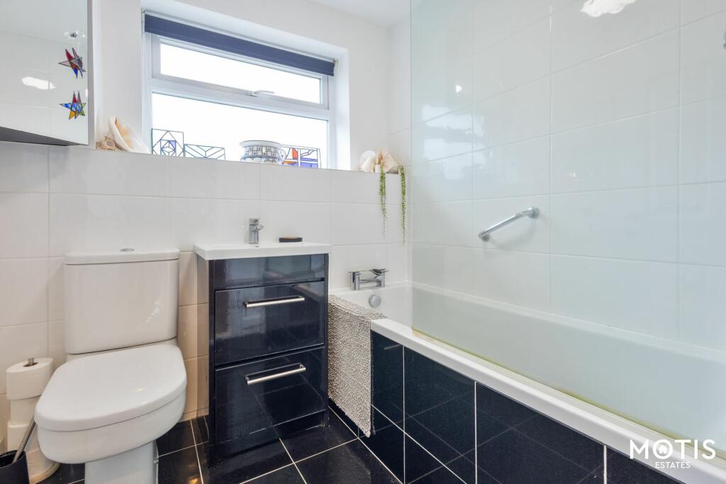 Additional property image - Wood Cottage Lane, Folkestone, CT19