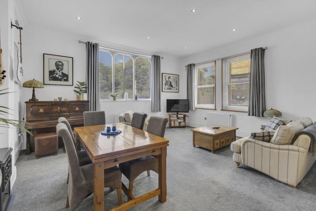 Main image of property: Sandgate High Street, Sandgate, CT20