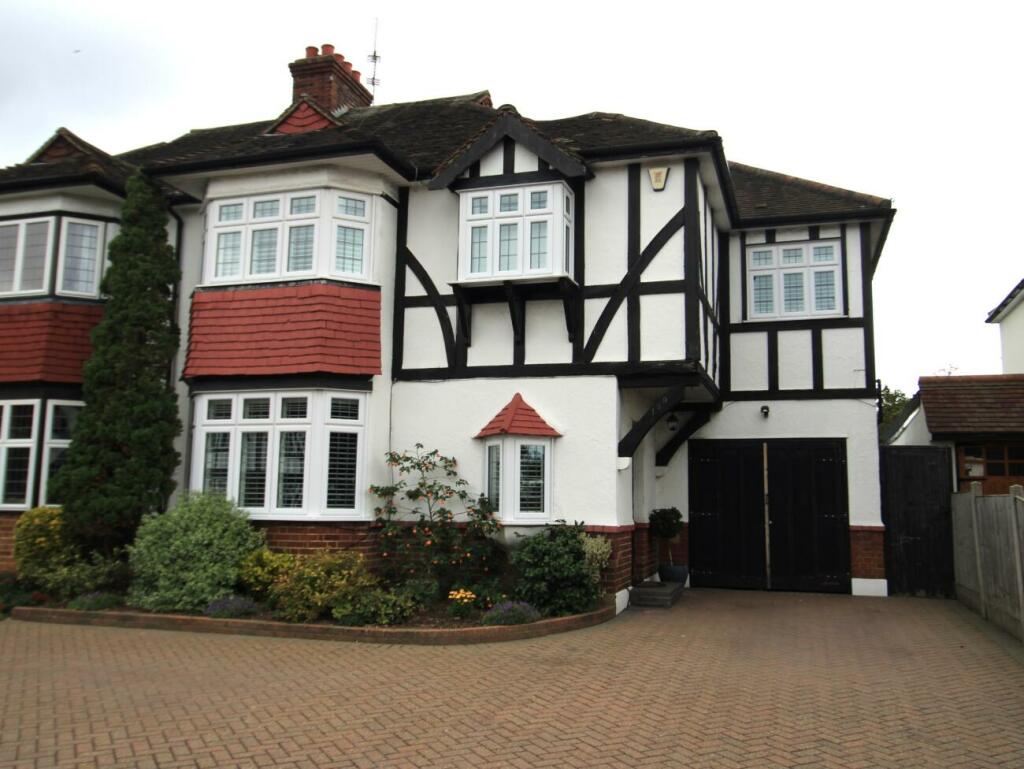 4 bedroom semidetached house for sale in Corbets Tey Road, Upminster