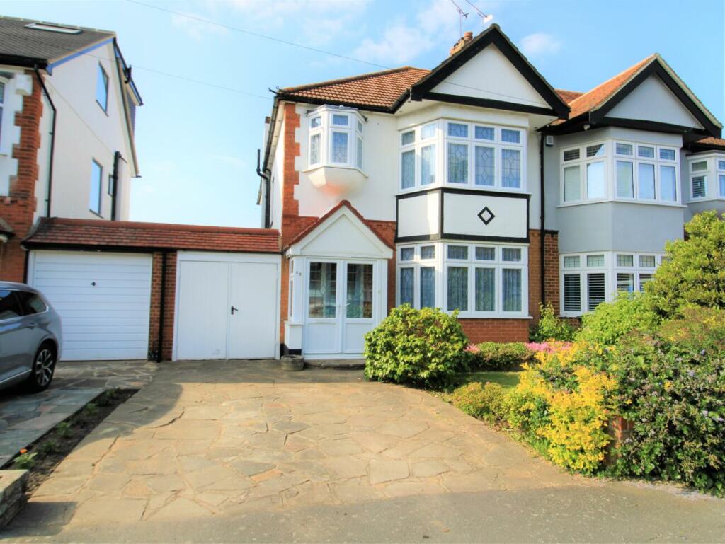 4 bedroom semidetached house for sale in Cranston Park Avenue