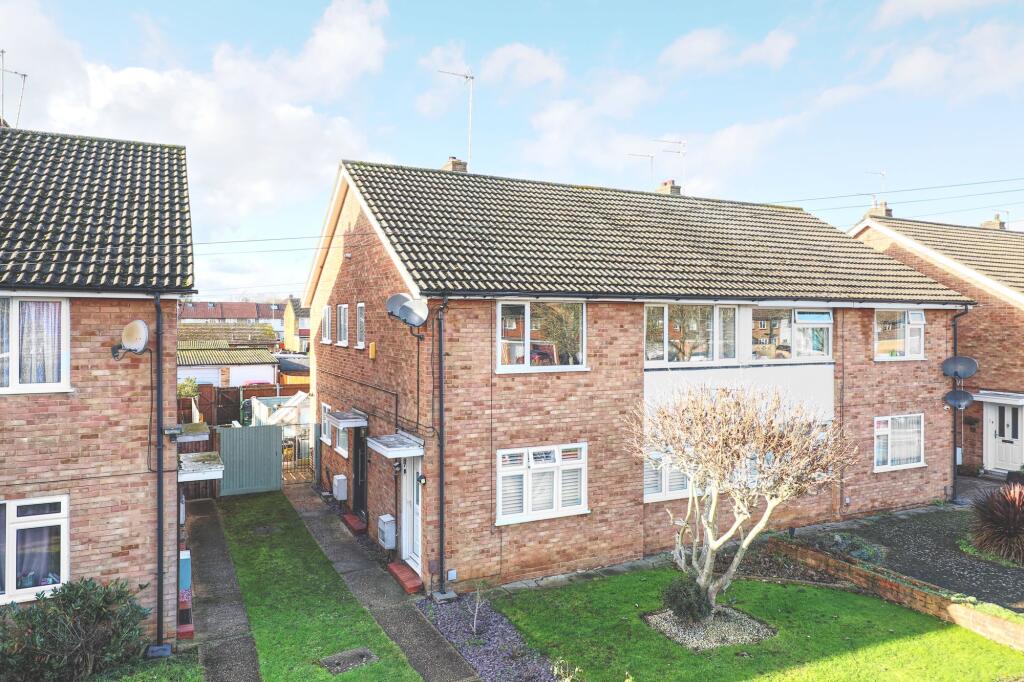 Main image of property: Southmead Crescent, Cheshunt, EN8