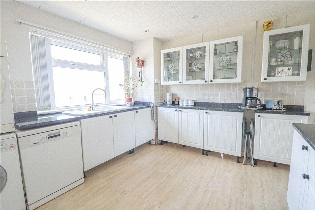 2 bedroom apartment for sale in Beachfield Road, Sandown, Isle of Wight