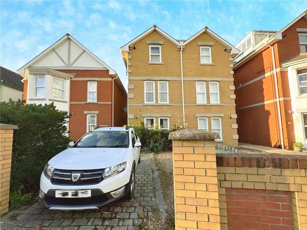 4 bedroom semidetached house for sale in Albert Road, Sandown, Isle of