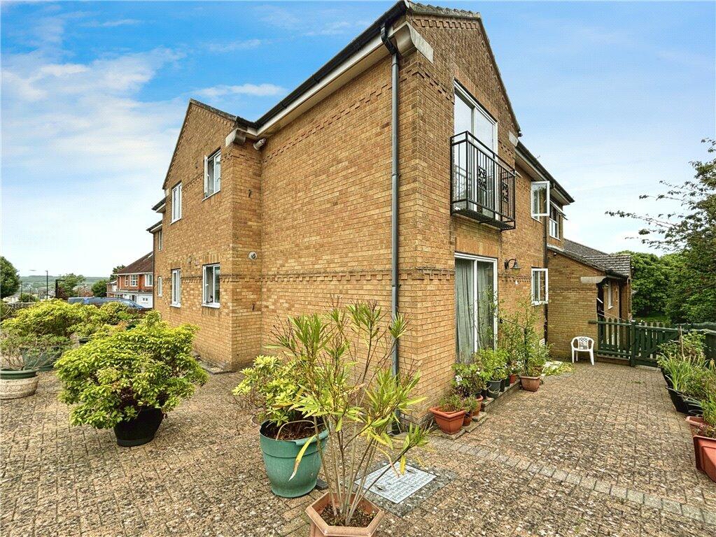 1 bedroom apartment for sale in Ferncliff Road, Sandown, Isle of Wight