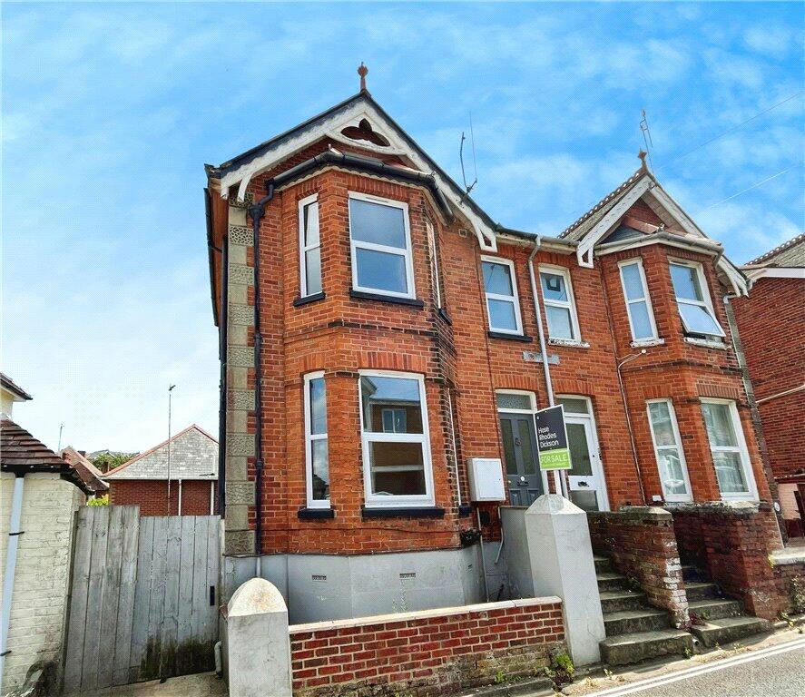 3 bedroom semidetached house for sale in Spring Gardens, Shanklin