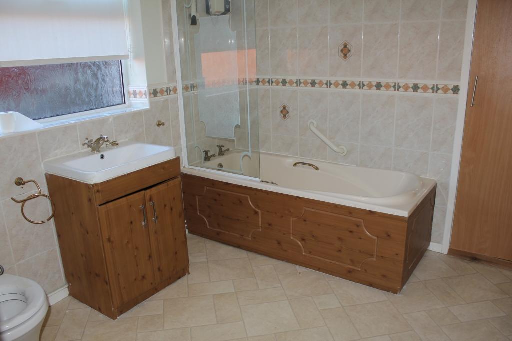 3 bedroom detached bungalow for sale in Burleigh Crescent, Swanwick