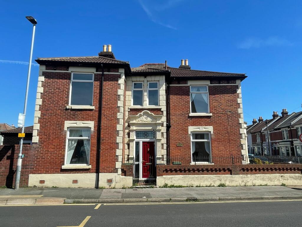 3 bedroom end of terrace house for sale in North End Avenue, Portsmouth, PO2