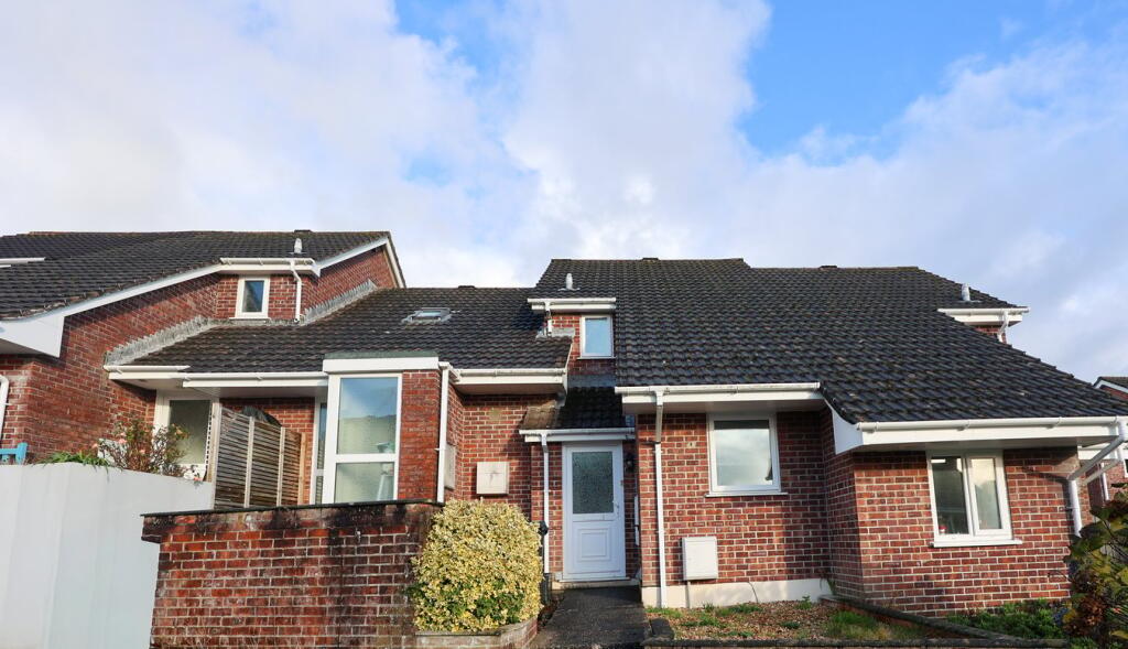 Main image of property: Helleur Close, PAR, PL24