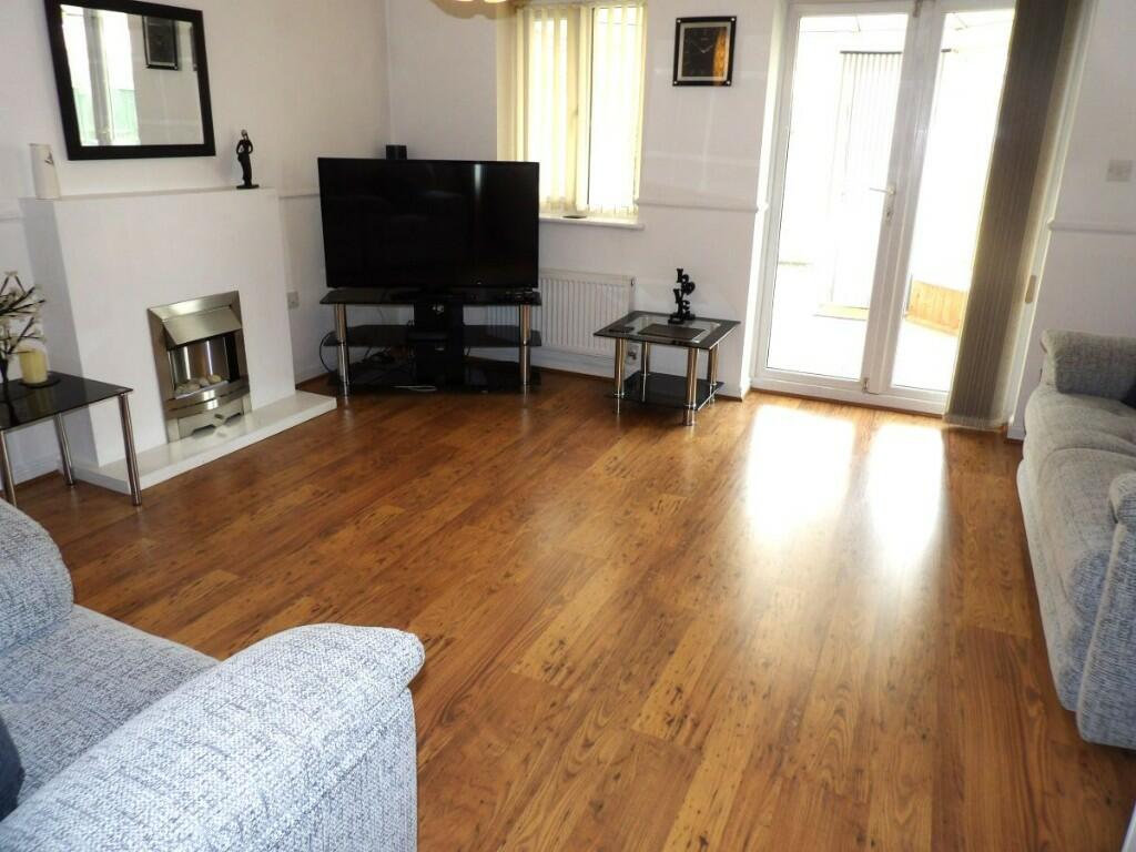 Additional property image - Low Road, Harwich, Essex, CO12