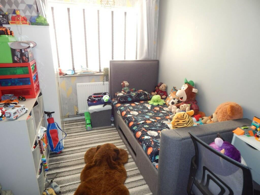 Additional property image - Dockfield Avenue, Harwich, Essex, CO12