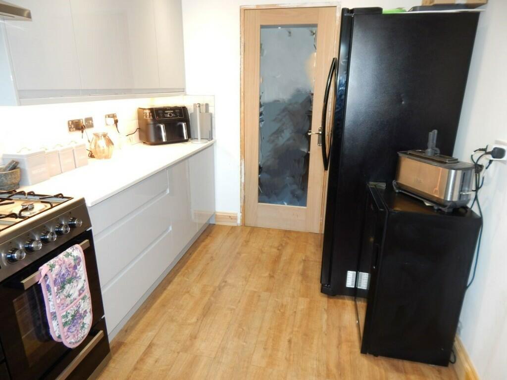 Additional property image - Dockfield Avenue, Harwich, Essex, CO12
